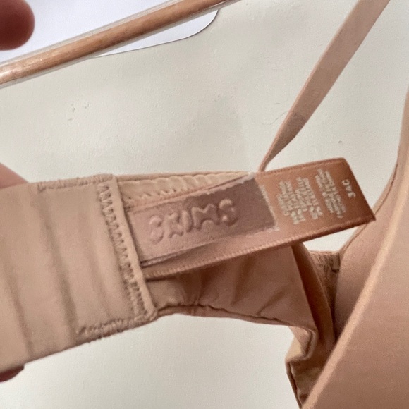🎉 NEW LISTING Skims Lightly Paded Bra 34C Beige Tan - Picture 13 of 14